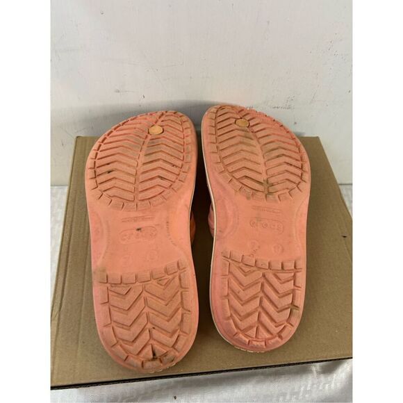 Crocs size 9 flip flop sandals  peach pink (smudges ) - Picture 5 of 7
